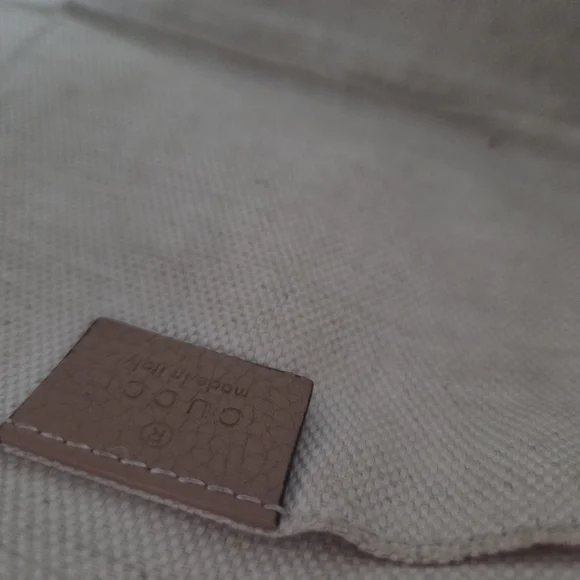 Gucci Soho Disco Crossbody Bag - Picture 10 of 15